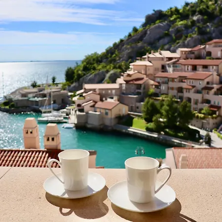 Portopiccolo Apartment *