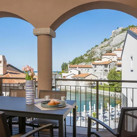 Portopiccolo Διαμέρισμα *